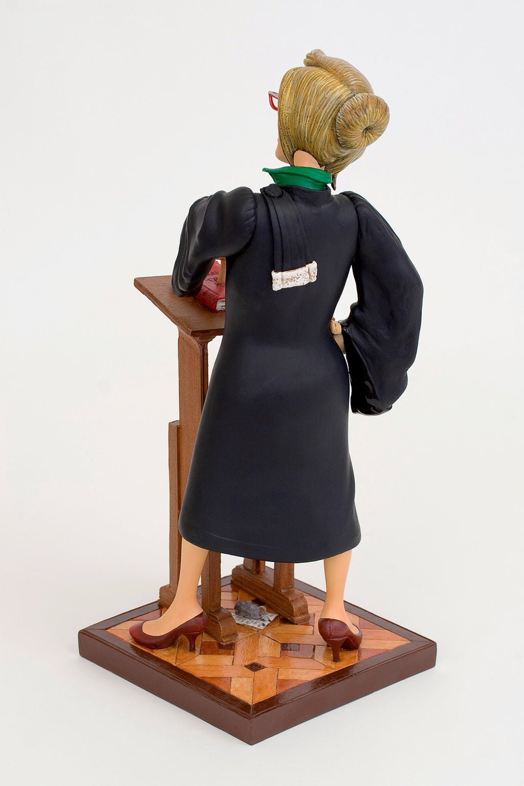 LADY LAWYER