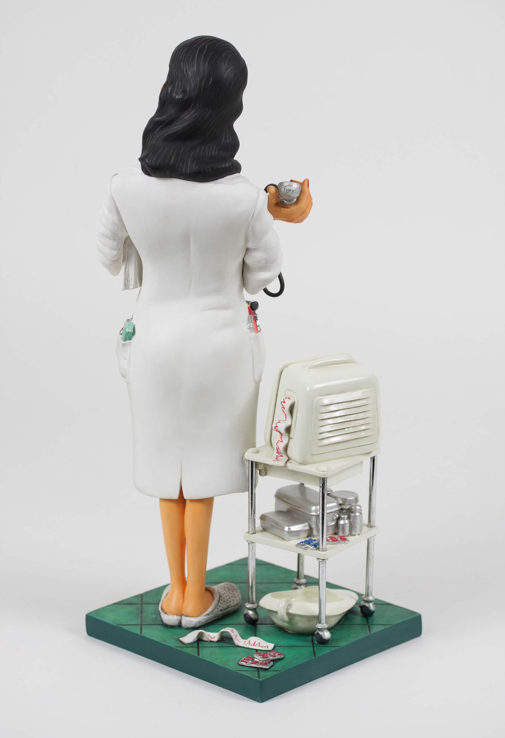 MADAM DOCTOR (MINI)