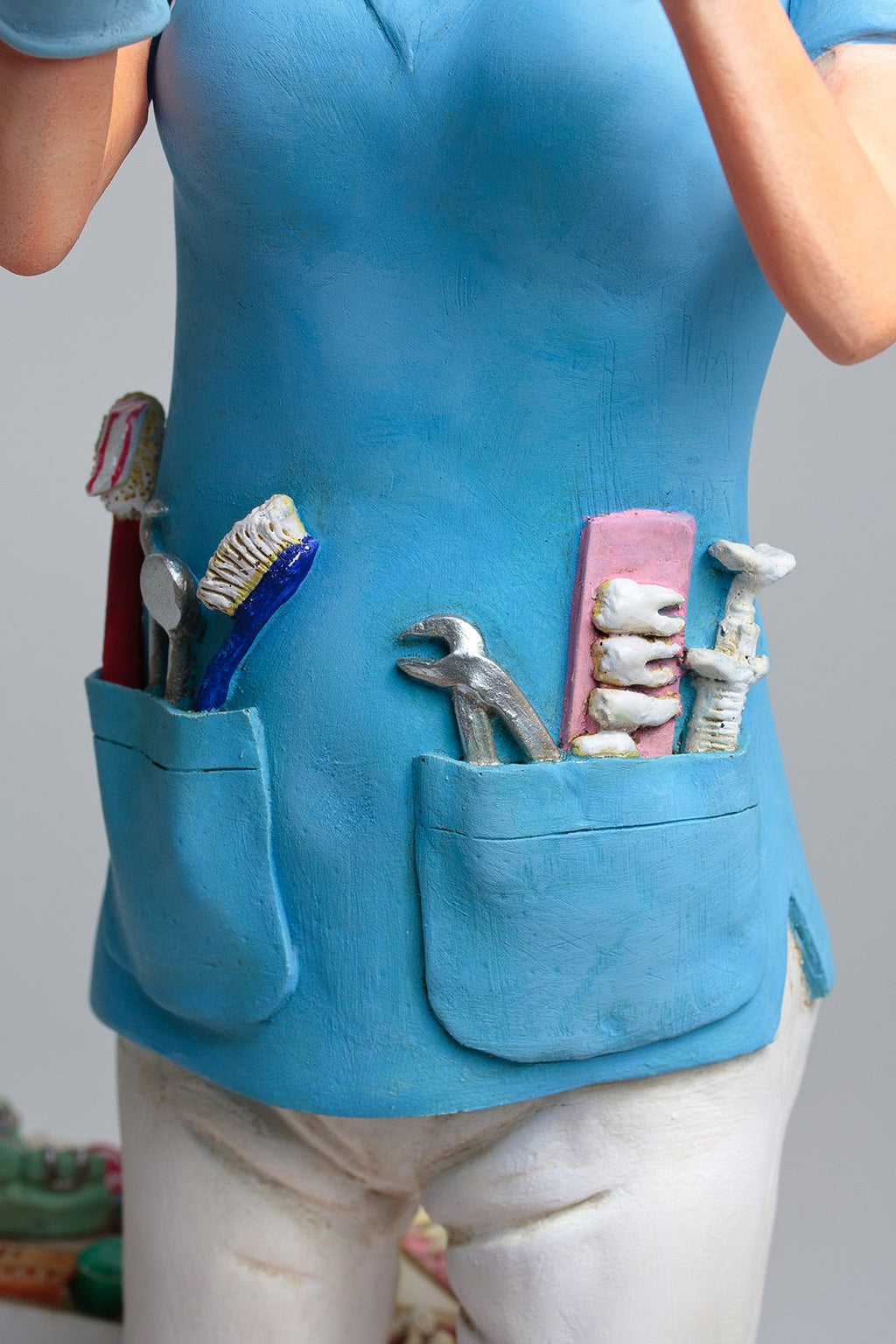 LADY DENTIST
