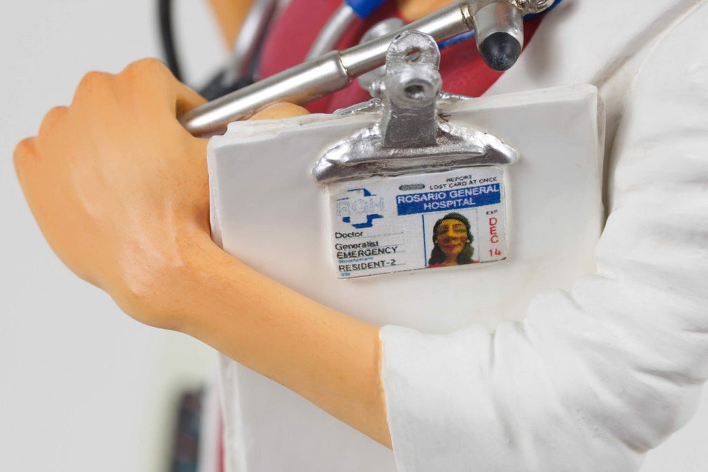 MADAM DOCTOR (MINI)
