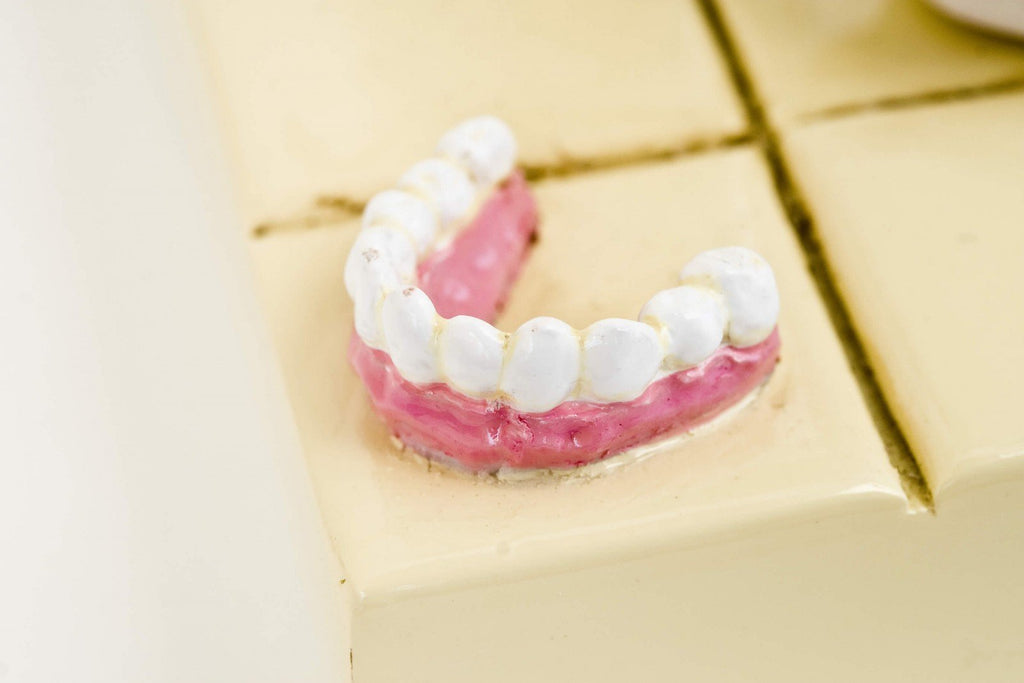 THE DENTIST (MINI)