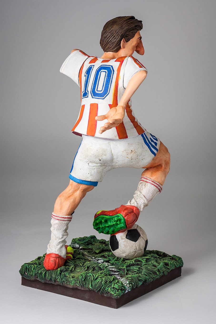 THE FOOTBALL PLAYER (MINI)